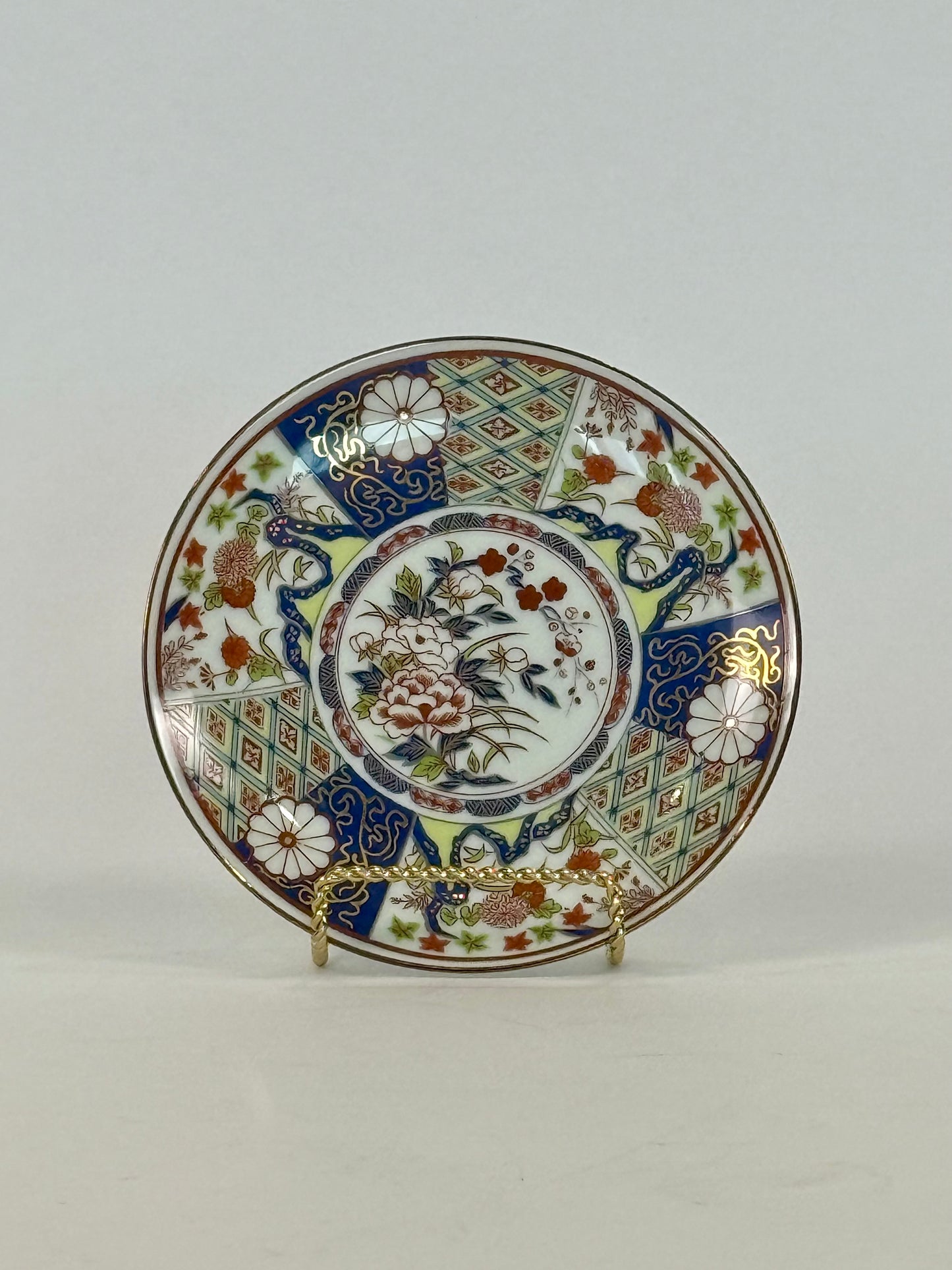 Amari Porcelain Plates