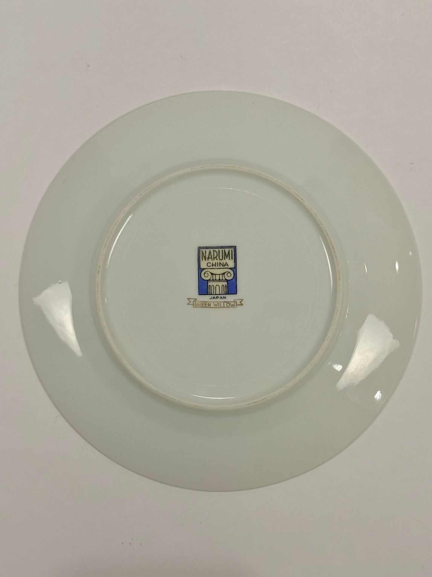 Narumi Manchu Pattern Porcelain Plates with Gold Trim