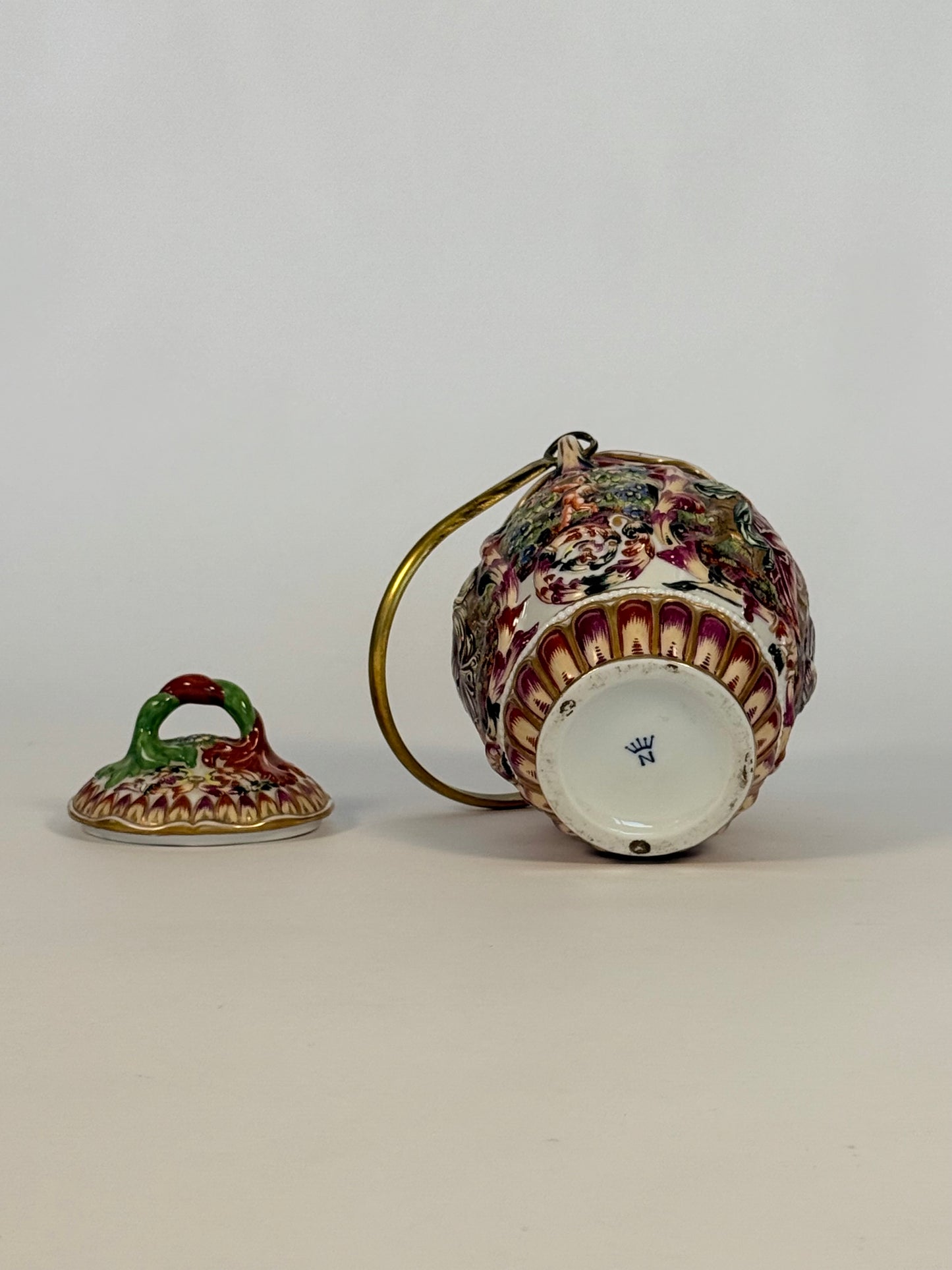 Capodimonte Olive Jar
