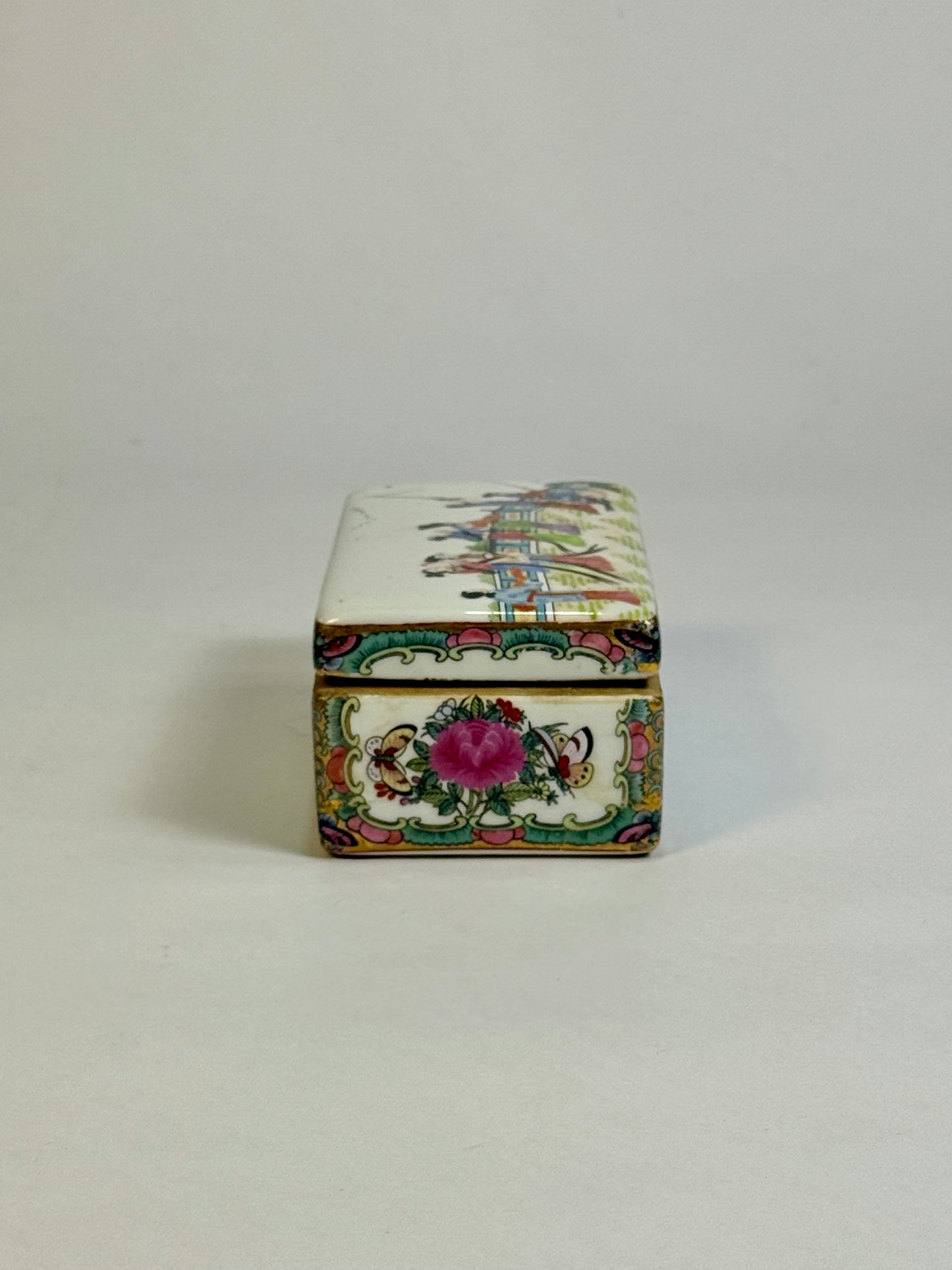 Vintage Rose Medallion Box