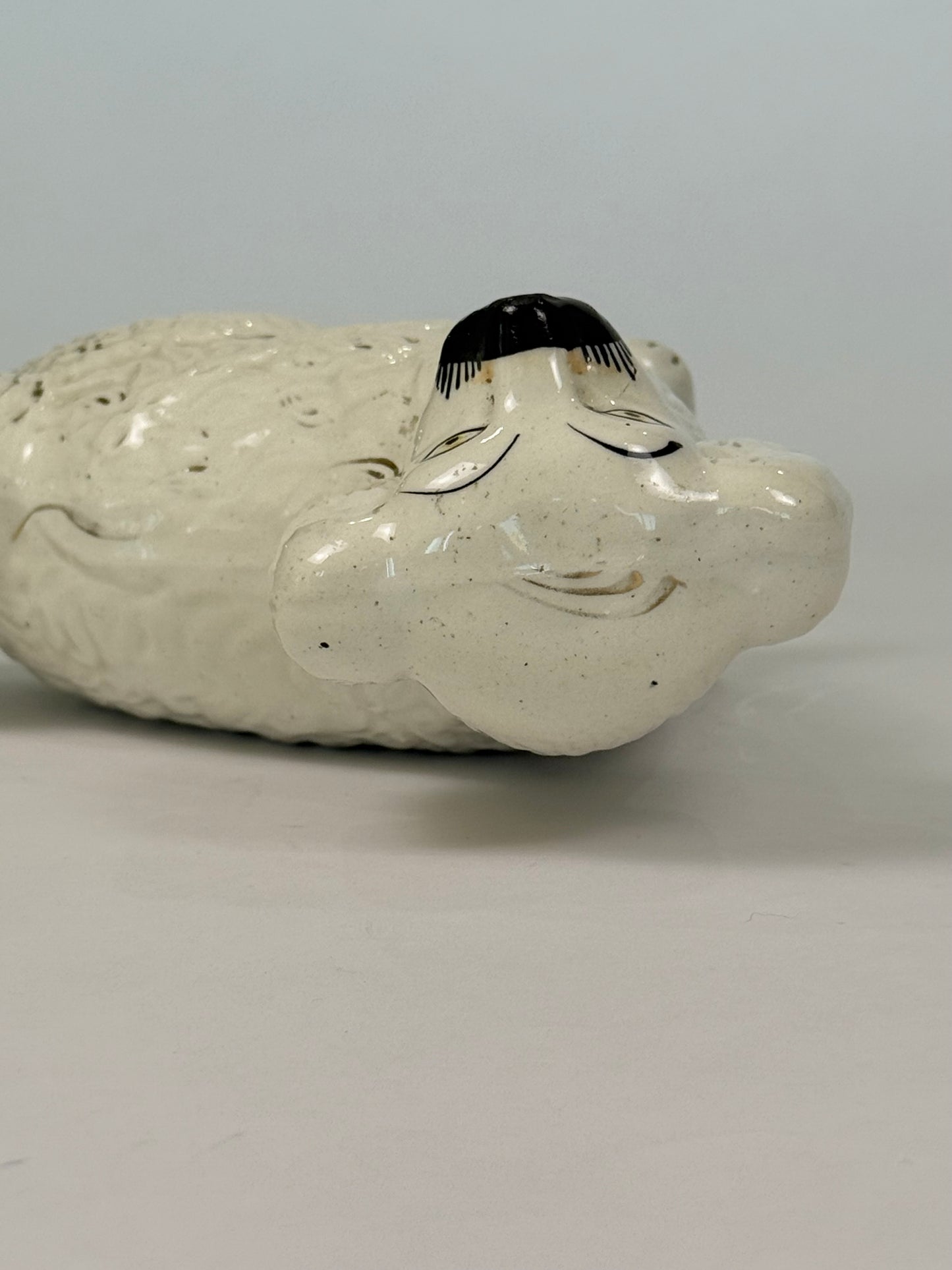 Staffordshire King Charles Spaniel Ceramic Figurine (19th Century - Charles Faudree)